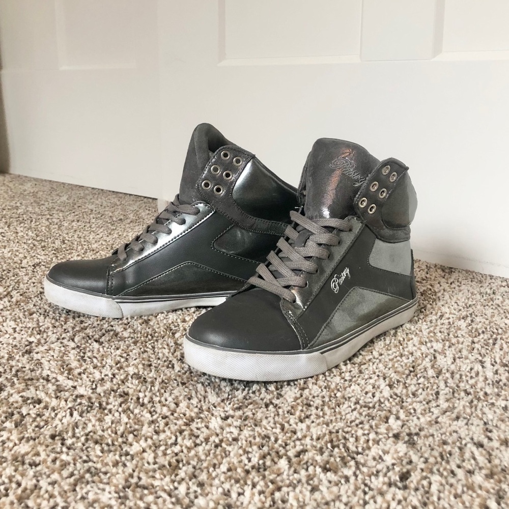 Pastry silver high-tops